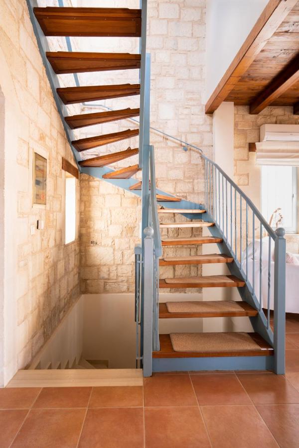 Beachfront Villa Turquoise With Private Pool, Bbq And Ping Pong Table خانيا المظهر الخارجي الصورة